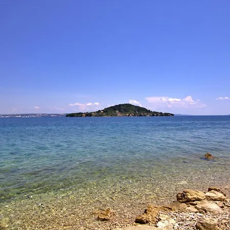 Apartman Beachfront Summer Oasis