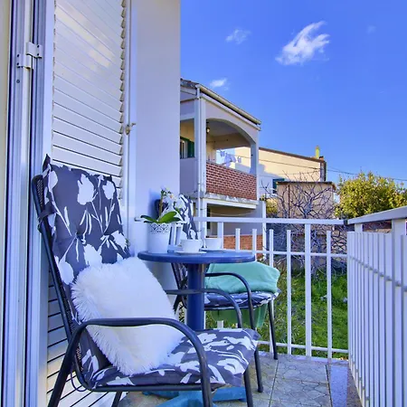 Beachfront Summer Oasis Apartman *