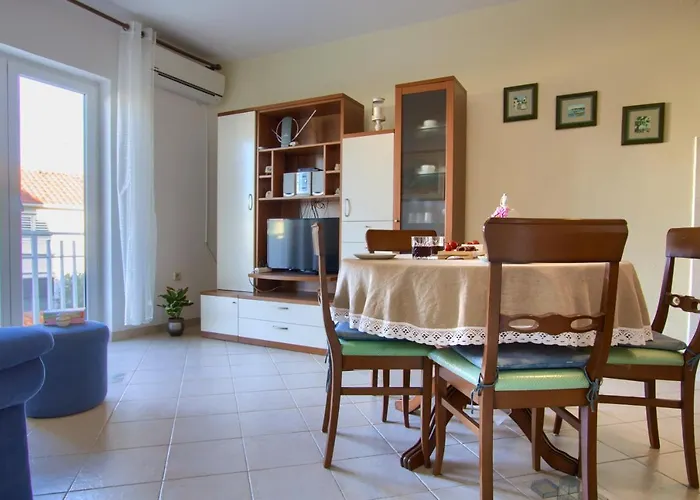 Διαμέρισμα Beachfront Summer Oasis *