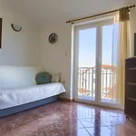 Beachfront Summer Oasis Apartmán *