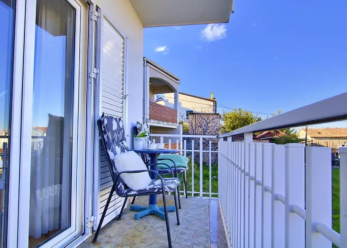 Beachfront Summer Oasis Appartamento Preko