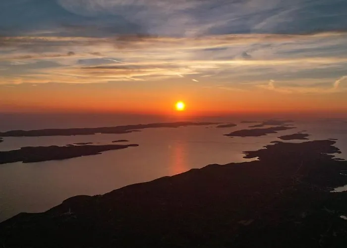 Beachfront Summer Oasis